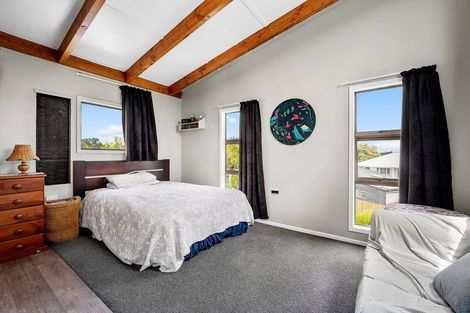 Photo of property in 28a Te Moau Avenue, Parakai, 0830