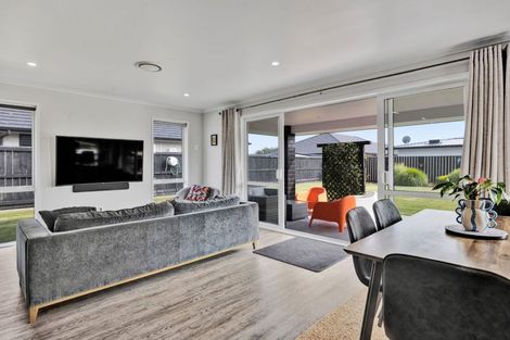 Photo of property in 51d Rata Street, Hawera, 4610