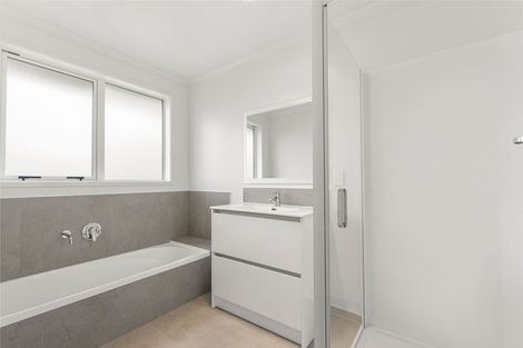 Photo of property in 17 Milla Mae Rise, Woodhill, 0110