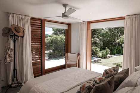 Photo of property in 2 Sea Crest Place, Bowentown, Waihi Beach, 3177