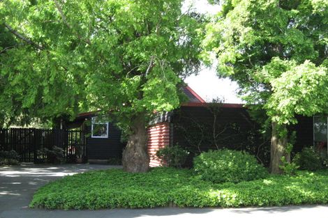 Photo of property in 26 Kent Lodge Avenue, Avonhead, Christchurch, 8042