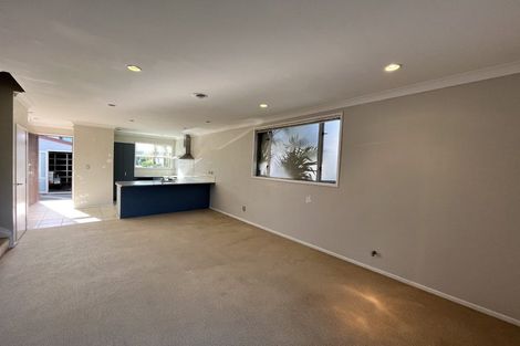 Photo of property in 9m Clearwater Cove, West Harbour, Auckland, 0618