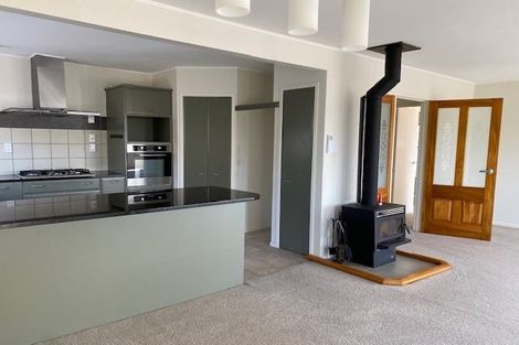 Photo of property in 2/31 Sunderlands Road, Half Moon Bay, Auckland, 2012