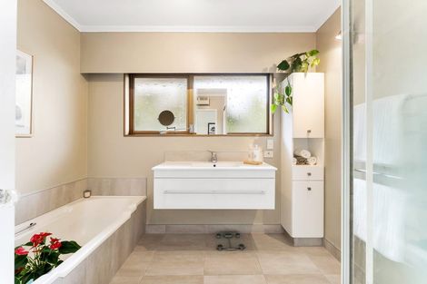 Photo of property in 19 Monyash Road, Manly, Whangaparaoa, 0930