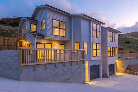 Photo of property in 9 Comber Place, Johnsonville, Wellington, 6037