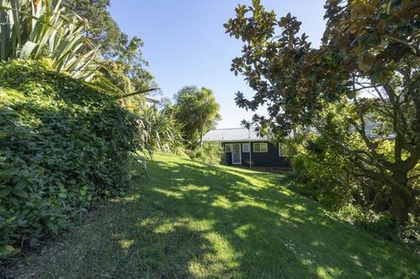 Photo of property in 22 Beach Valley Road, Piha, 0772
