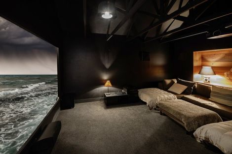 Photo of property in 7 Marine Parade, Seatoun, Wellington, 6022