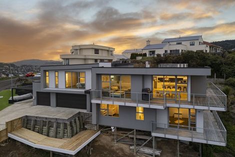 Photo of property in 8 Imran Terrace, Khandallah, Wellington, 6035