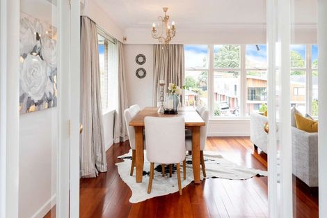 Photo of property in 10 Glenfern Road, Mellons Bay, Auckland, 2014