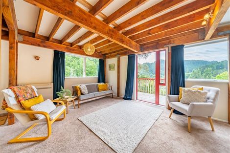 Photo of property in 63 Wyndham Road, Pinehaven, Upper Hutt, 5019