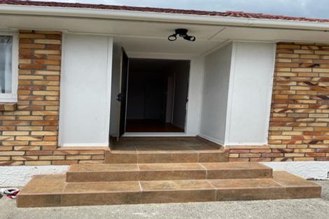 Photo of property in 39 Denbigh Avenue, Mount Roskill, Auckland, 1041