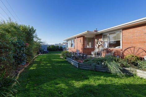 Photo of property in 1 Kennedy Crescent, Waimate, 7924