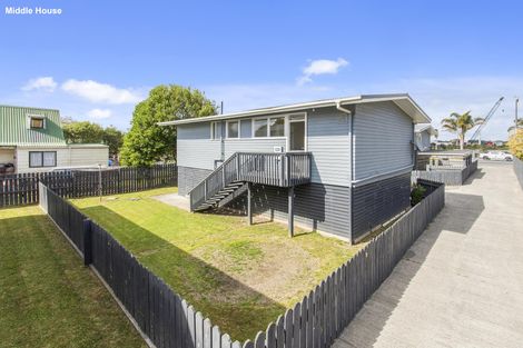 Photo of property in 2/138a Great South Road, Manurewa, Auckland, 2102