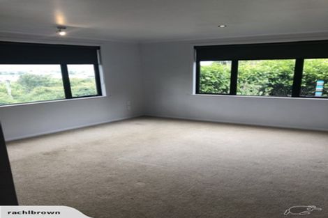 Photo of property in 2 Jenness Grove, Harbour View, Lower Hutt, 5010