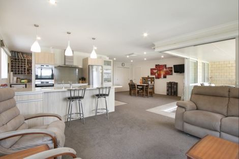Photo of property in 8 Nolan Place, Katikati, 3129
