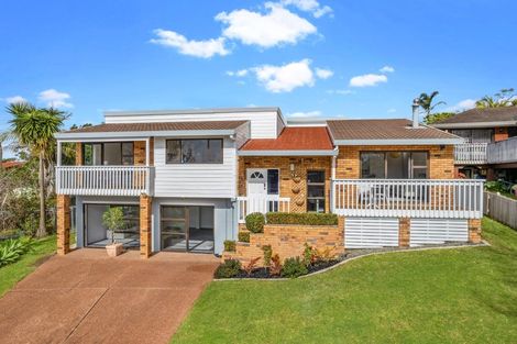 Photo of property in 9 Sturm Avenue, Massey, Auckland, 0614