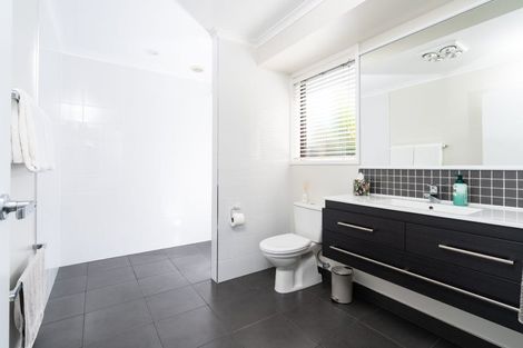 Photo of property in 3 Mcgregor Place, Paraparaumu, 5032