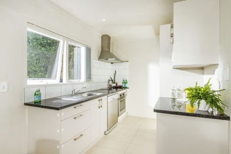 Photo of property in 1/1 Hatherlow Street, Glenfield, Auckland, 0629