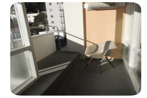 Photo of property in 11/4 Claremont Grove, Mount Victoria, Wellington, 6011