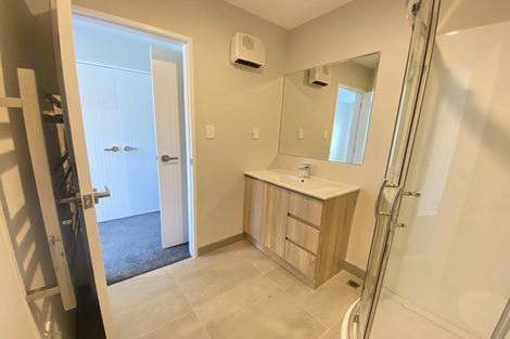 Photo of property in 39 Kaimai Avenue, Massey, Auckland, 0614