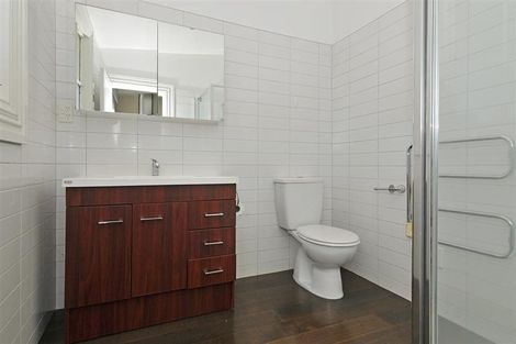 Photo of property in 61 Te Wharepouri Street, Berhampore, Wellington, 6023