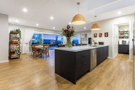 Photo of property in 22 Topsail Way, Whitby, Porirua, 5024