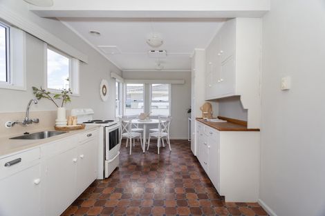 Photo of property in 5 Teviot Street, Oamaru North, Oamaru, 9400