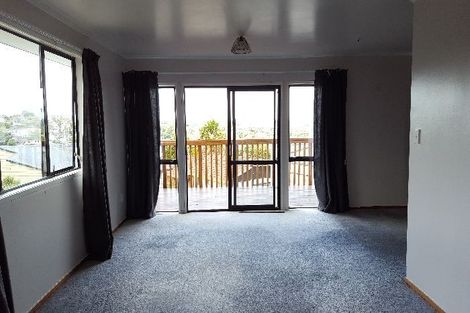 Photo of property in 4 Target Road, Totara Vale, Auckland, 0629