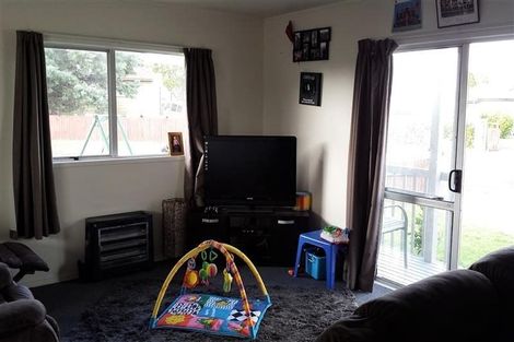 Photo of property in 63 Burundi Avenue, Clendon Park, Auckland, 2103