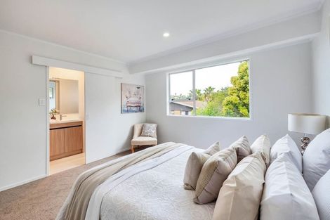 Photo of property in 5 Naviti Place, Browns Bay, Auckland, 0630