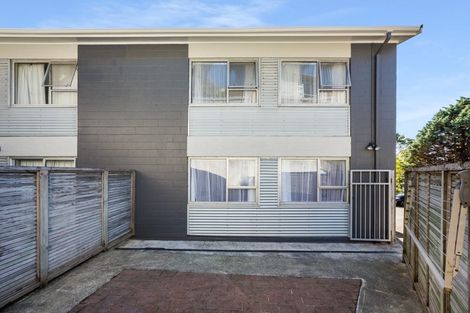Photo of property in 5/126 Redwood Avenue, Tawa, Wellington, 5028