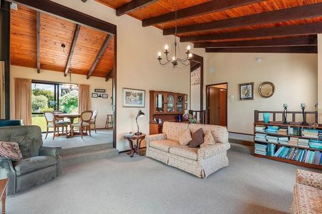 Photo of property in 5 Marina View Drive, West Harbour, Auckland, 0618