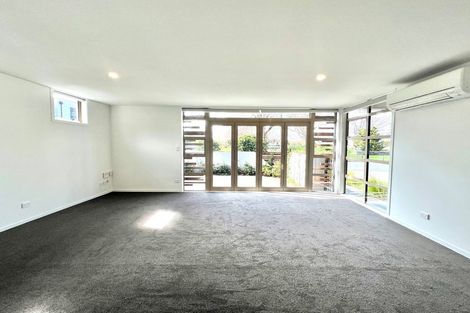 Photo of property in 323 Cambridge Terrace, Christchurch Central, Christchurch, 8013