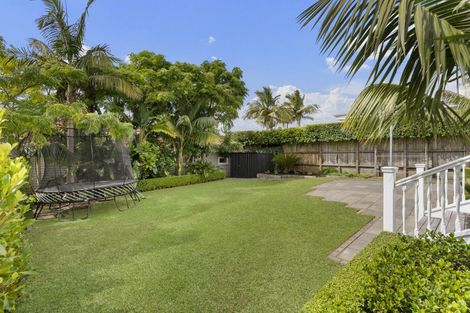 Photo of property in 11 Herne Bay Road, Herne Bay, Auckland, 1011