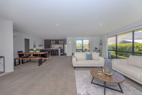 Photo of property in 18 Westview Road, Wanaka, 9305