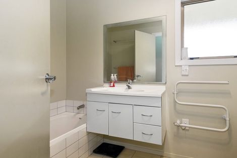 Photo of property in 41/64 Kawaha Point Road, Kawaha Point, Rotorua, 3010