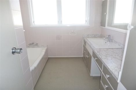 Photo of property in 41 Wai-iti Crescent, Woburn, Lower Hutt, 5010