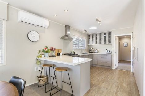 Photo of property in 1/15 Vivian Wilson Drive, Eastern Beach, Auckland, 2012