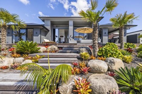 Photo of property in 13 Awatea Drive, Whitianga, 3510