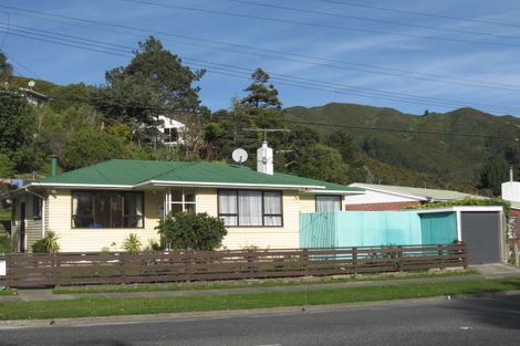 Photo of property in 212 Waddington Drive, Naenae, Lower Hutt, 5011