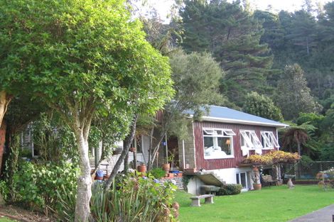 Photo of property in 556 Stokes Valley Road, Stokes Valley, Lower Hutt, 5019