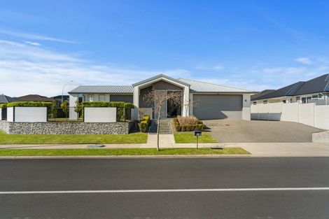 Photo of property in 1 Charlotte Drive, Omokoroa, 3114