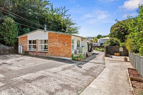 Photo of property in 6a Julia Place, Tawa, Wellington, 5028