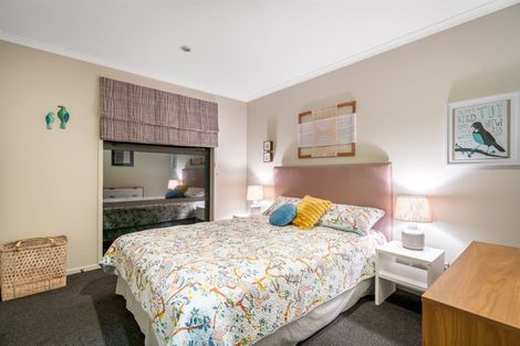 Photo of property in 42c Kaipara View Road, Helensville, 0875