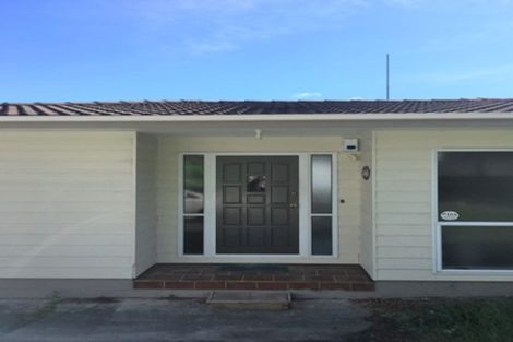 Photo of property in 303 Glenfield Road, Glenfield, Auckland, 0629