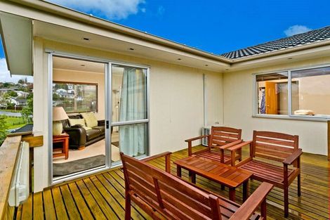 Photo of property in 4 Tetrarch Place, Totara Vale, Auckland, 0629