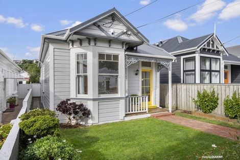 Photo of property in 5 Te Whiti Street, Kilbirnie, Wellington, 6022