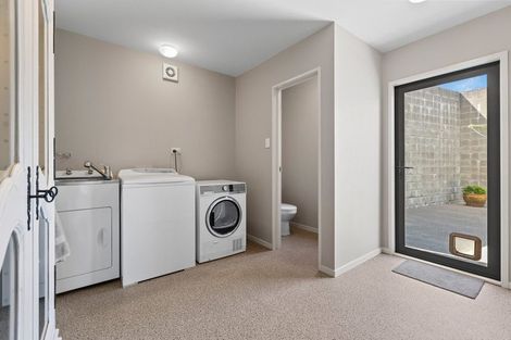 Photo of property in 189 Heta Road, Highlands Park, New Plymouth, 4312