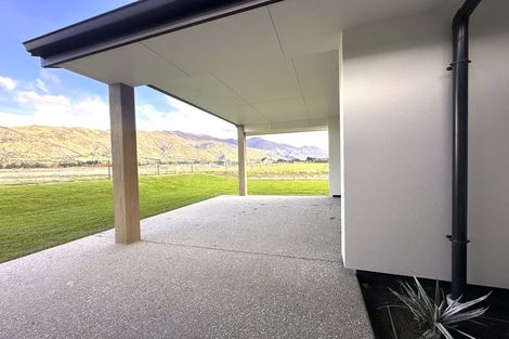 Photo of property in 42 Deans Drive, Wanaka, 9382