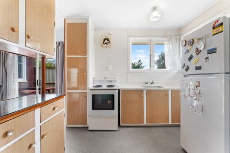 Photo of property in 4 Pomelo Road, Te Atatu South, Auckland, 0610